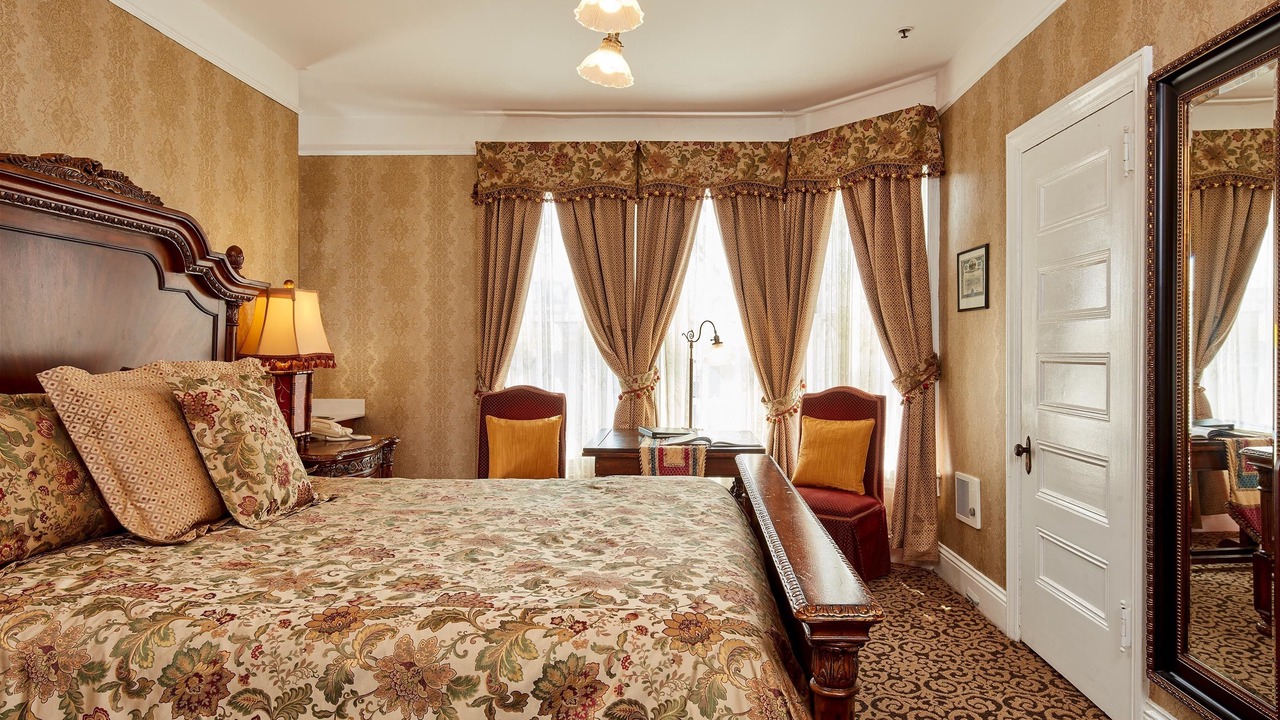 Photo of Bedroom in Lower Pacific Heights