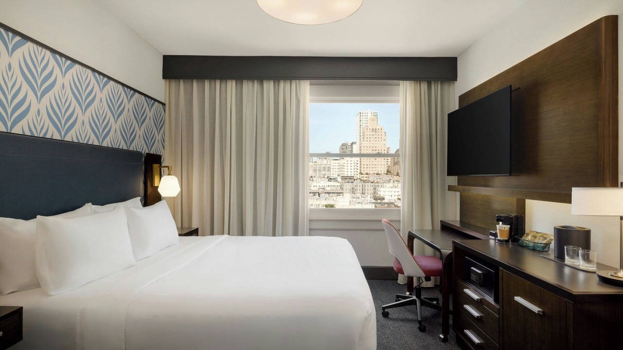 Photo of Bedroom in Theater District