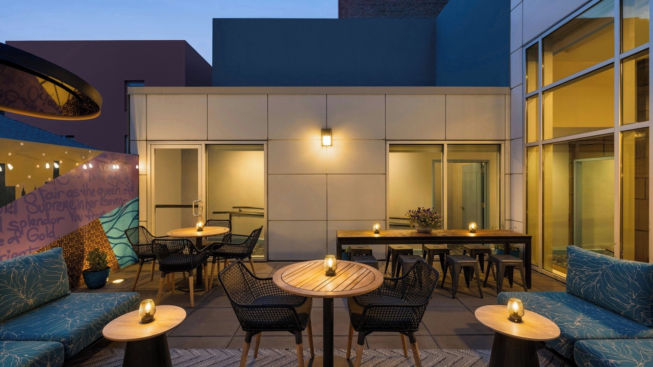 Photo of Patio Balcony in Theater District