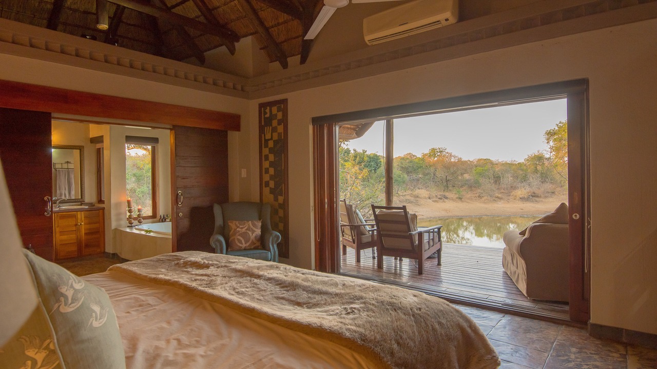 Photo of Bedroom in Thorny Bush Game Reserve