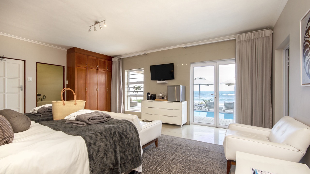 Photo of Bedroom in Wilderness Beach