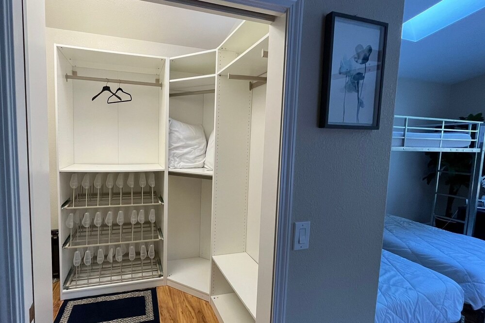 Photo of Bedroom in Orangevale