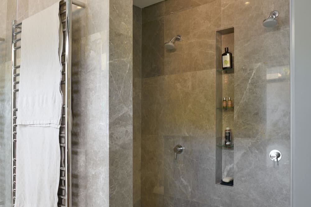 Photo of Bathroom in Fresnaye