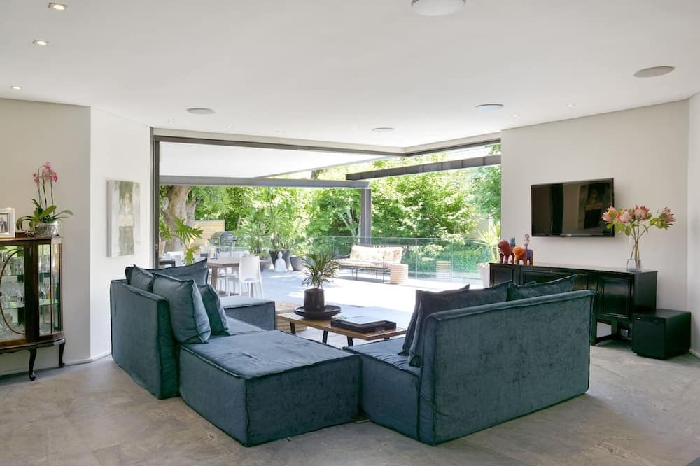 Photo of Others in Fresnaye