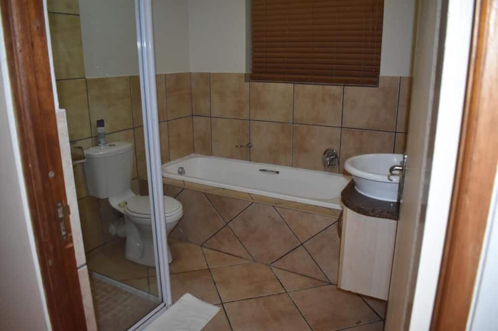 Photo of Bathroom in George