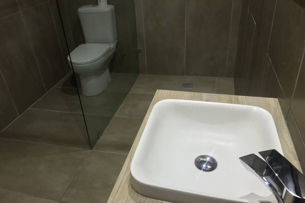 Photo of Bathroom in George