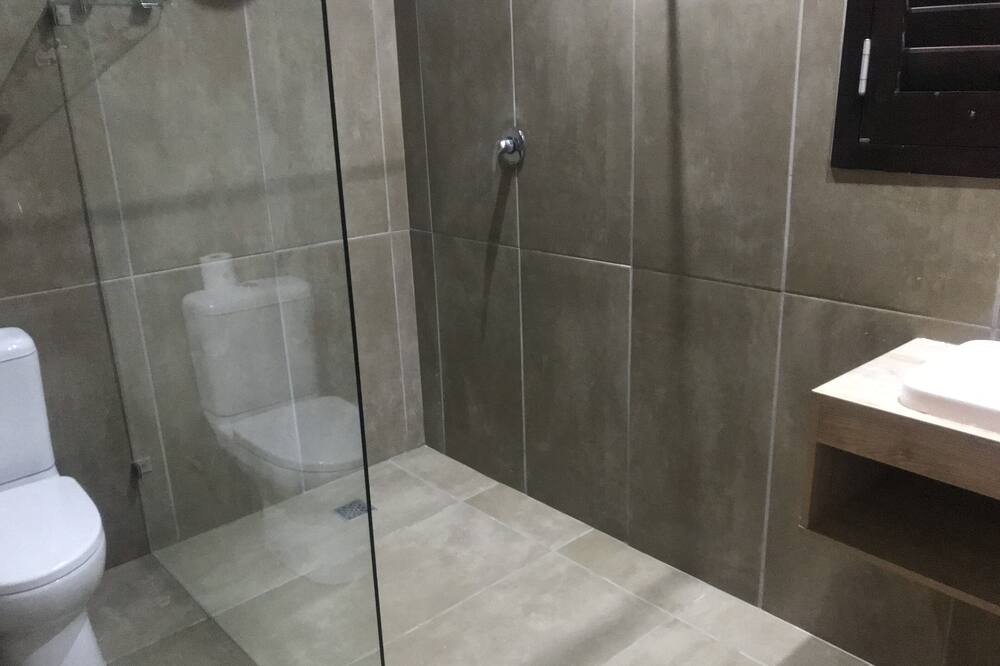 Photo of Bathroom in George