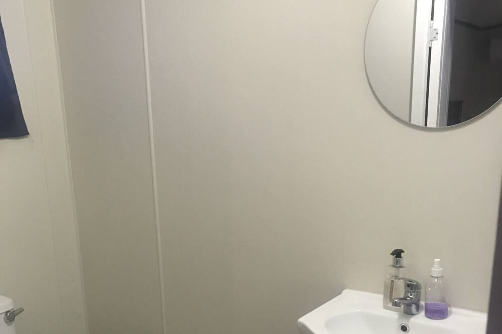 Photo of Bathroom in George