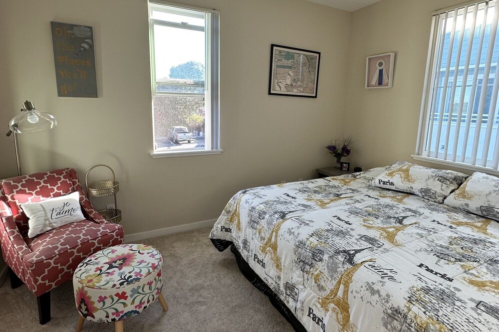 Photo of Bedroom in Opal Cliffs
