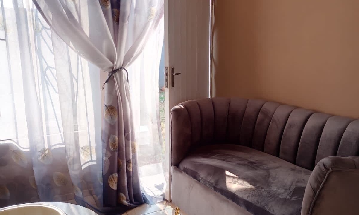 Photo of Livingroom in Vosloorus
