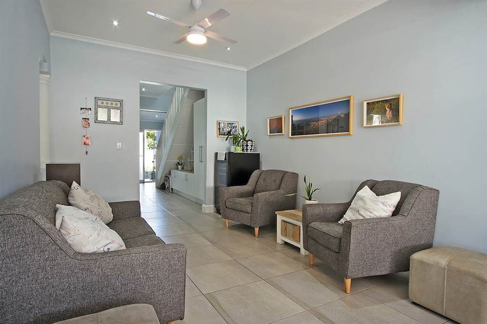 Photo of Livingroom in Claremont