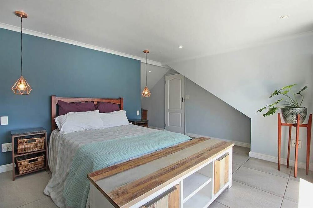 Photo of Bedroom in Claremont