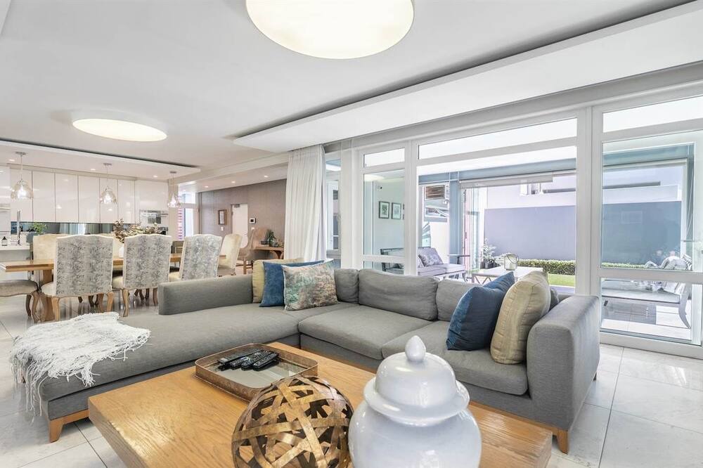 Photo of Livingroom in Newlands