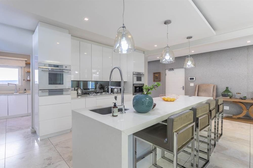 Photo of Kitchen in Newlands