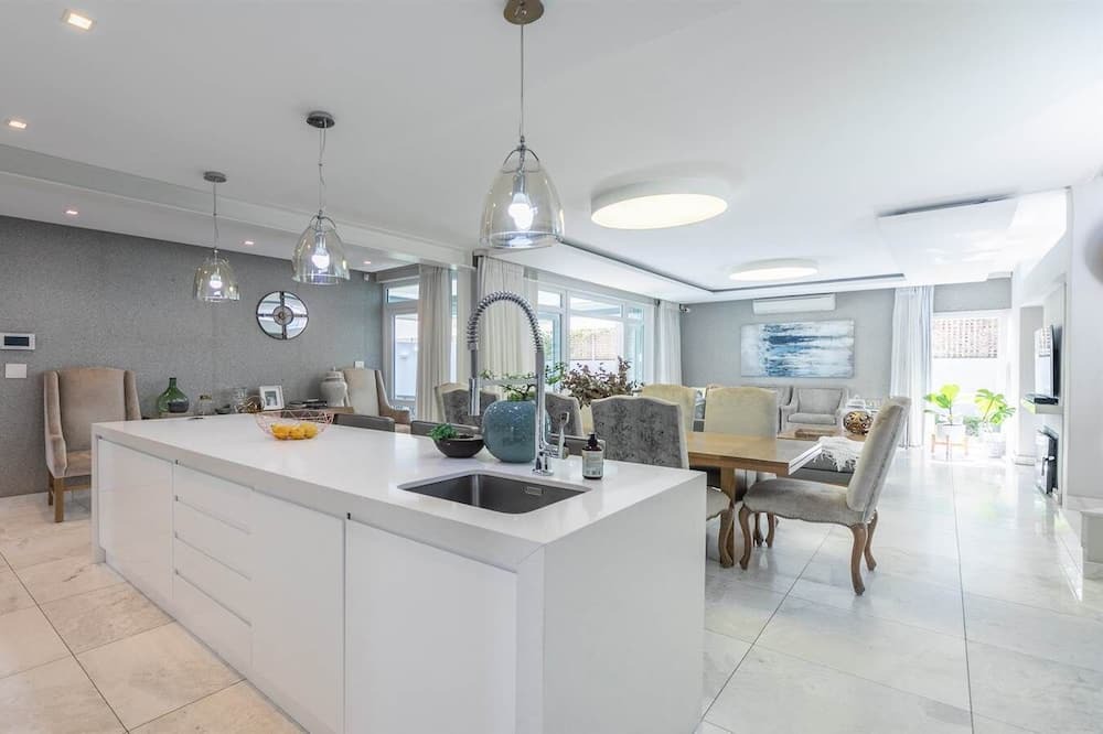 Photo of Kitchen in Newlands