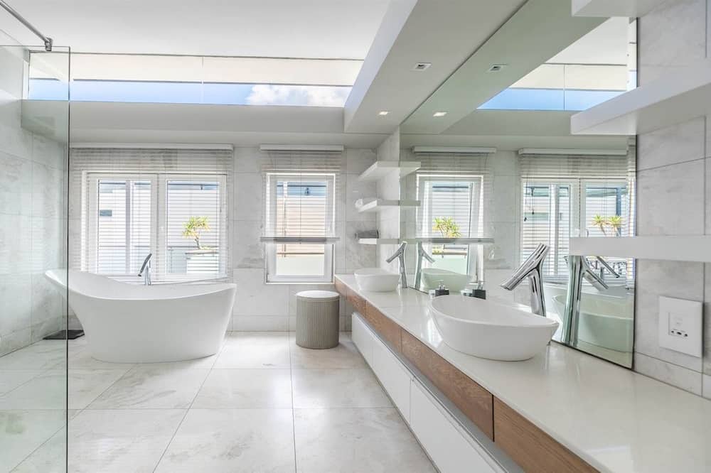 Photo of Bathroom in Newlands