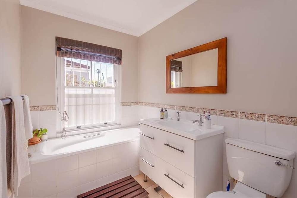 Photo of Bathroom in Claremont