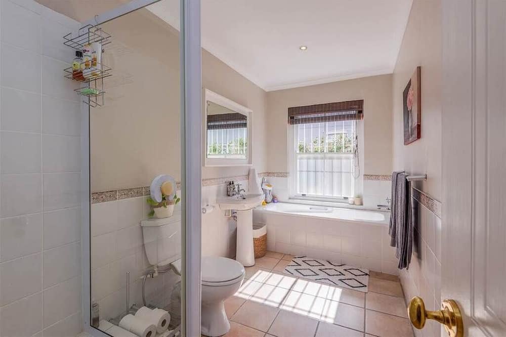 Photo of Bathroom in Claremont