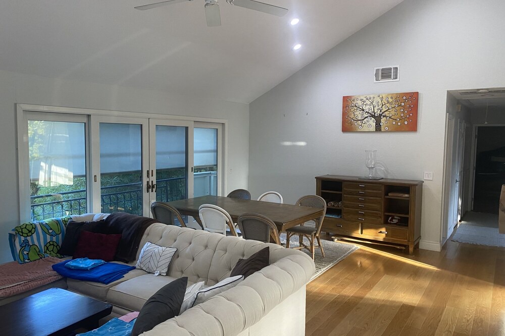 Photo of Livingroom in Lafayette