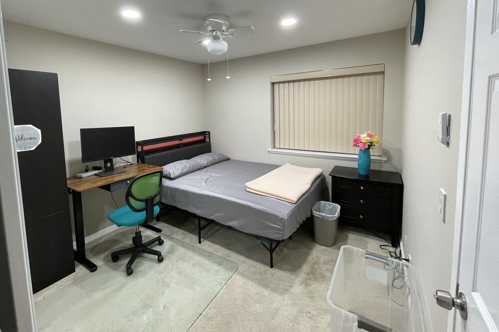Photo of Bedroom in Almaden Lake