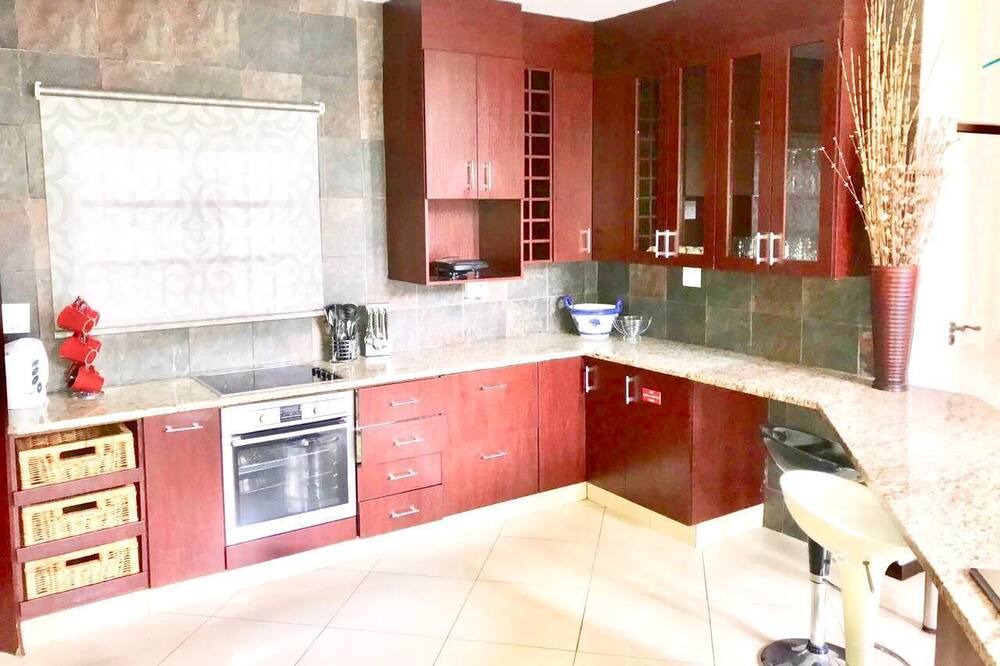 Photo of Kitchen in Greater Johannesburg Metropolitan Area