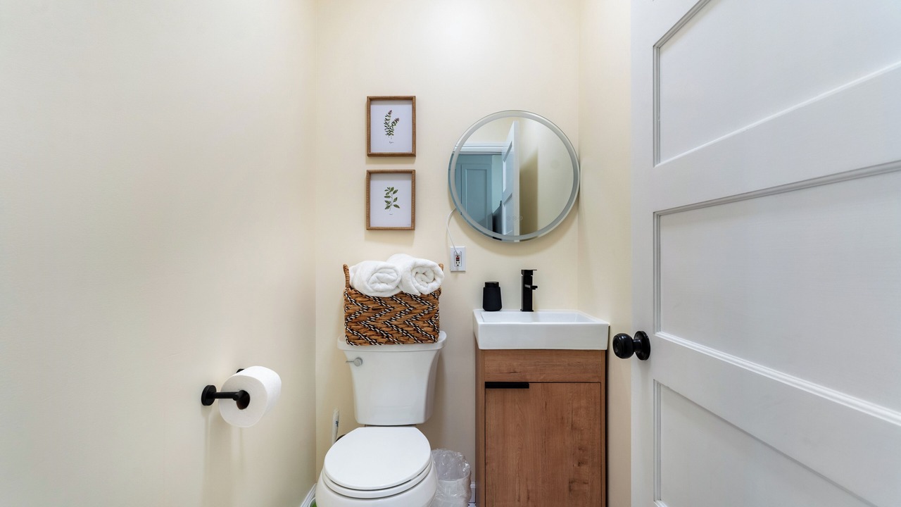 Photo of Bathroom in Uptown Oakland