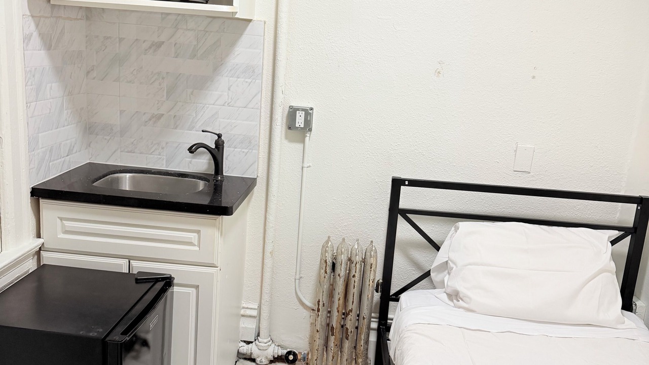 Photo of Bedroom in Tenderloin