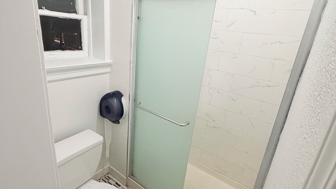 Photo of Bathroom in Tenderloin