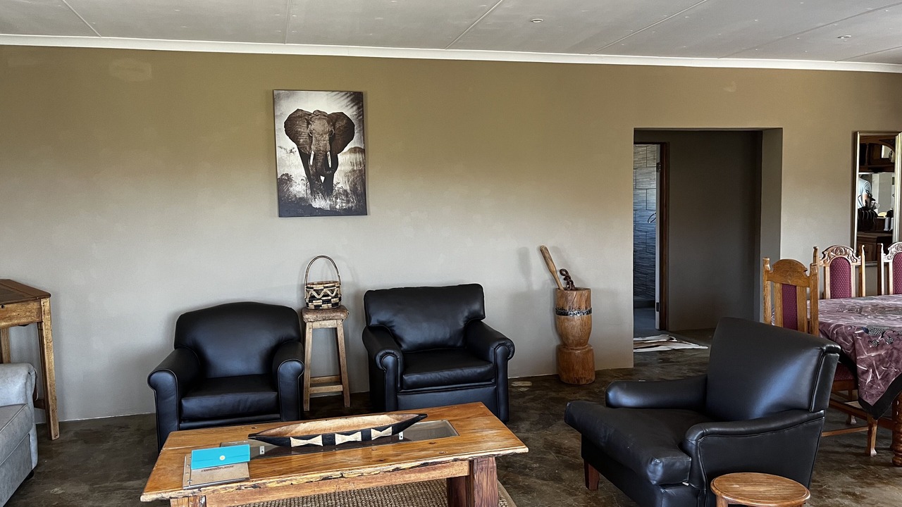 Photo of Bedroom in Oudtshoorn
