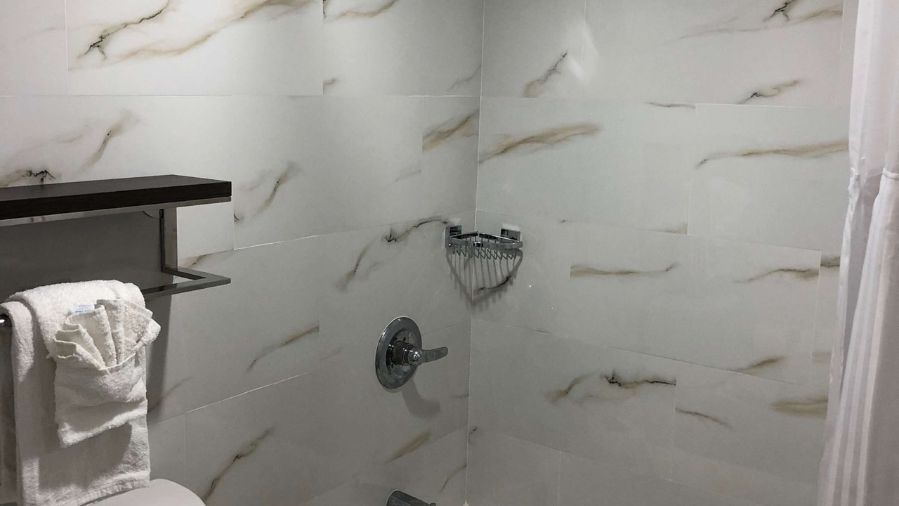 Photo of Bathroom in Woodlake