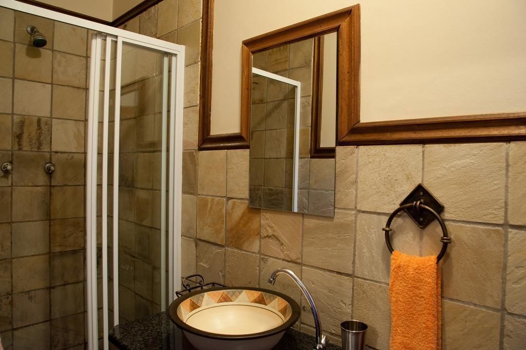 Photo of Bathroom in Universitas