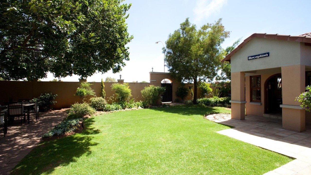 Photo of Outdoor in Universitas
