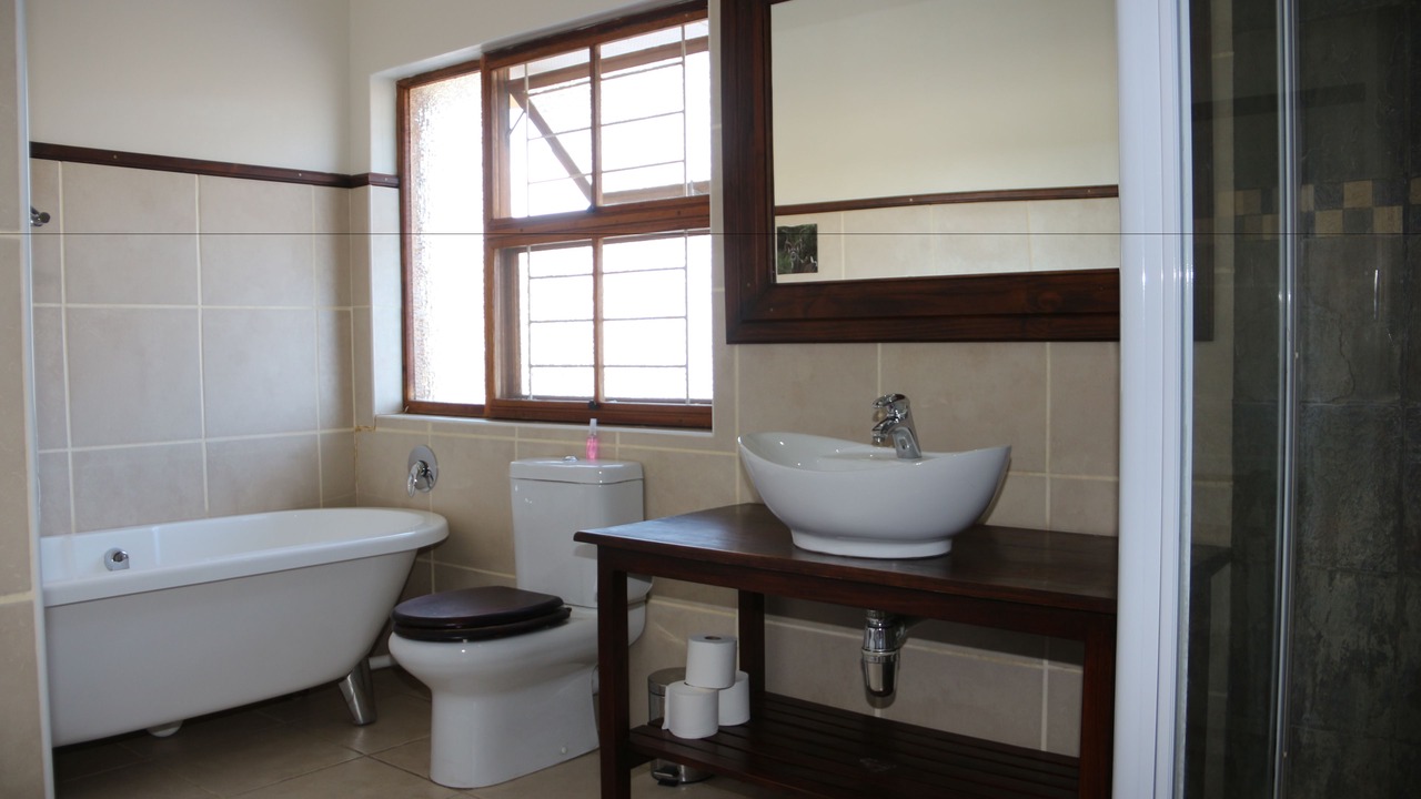 Photo of Bathroom in Graaff-Reinet