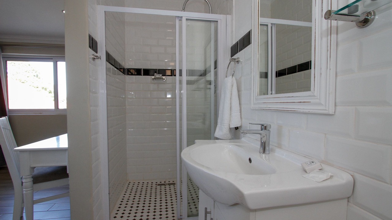 Photo of Bathroom in Essenwood