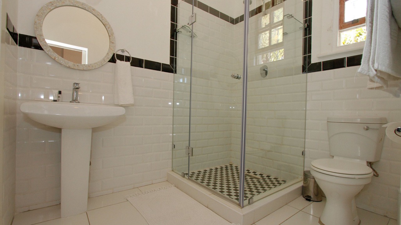 Photo of Bathroom in Essenwood