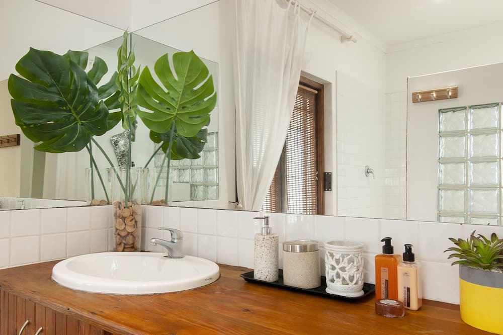 Photo of Bathroom in Hermanus City-Centre