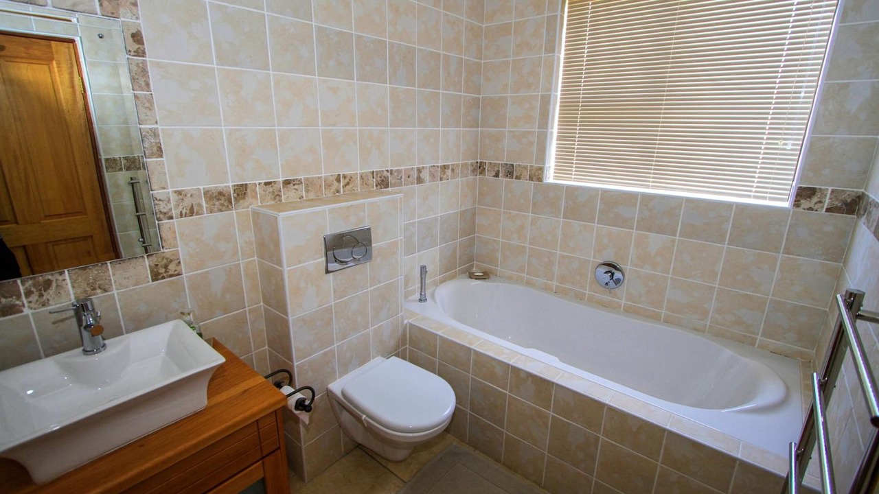 Photo of Bathroom in Glentana