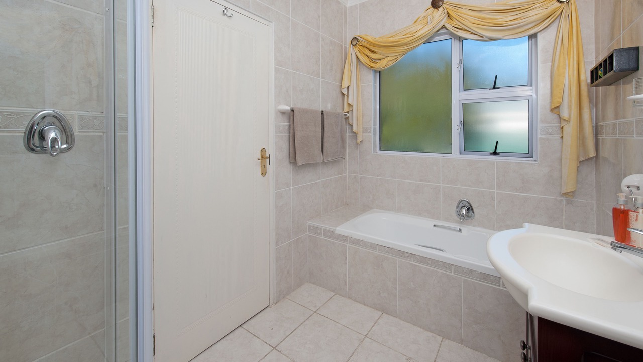 Photo of Bathroom in Eastcliff