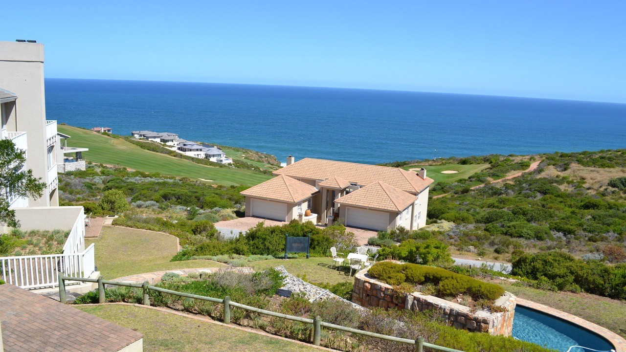 Photo of Others in Pinnacle Point