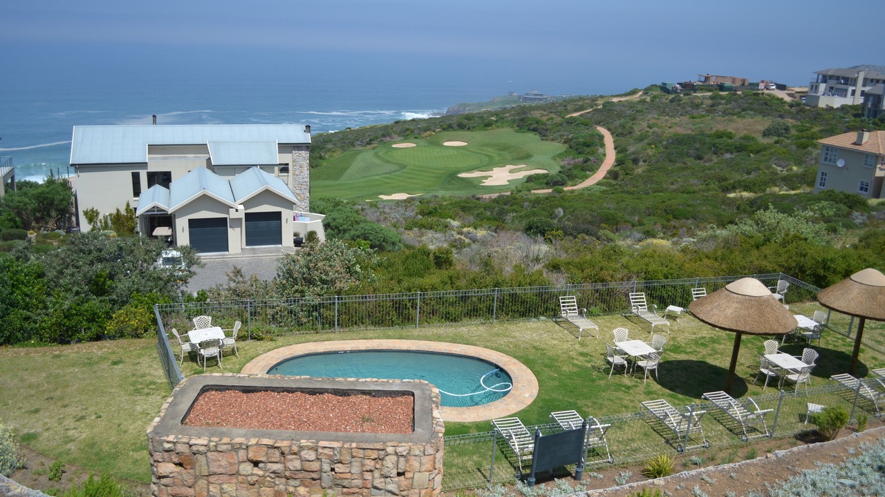 Photo of Others in Pinnacle Point
