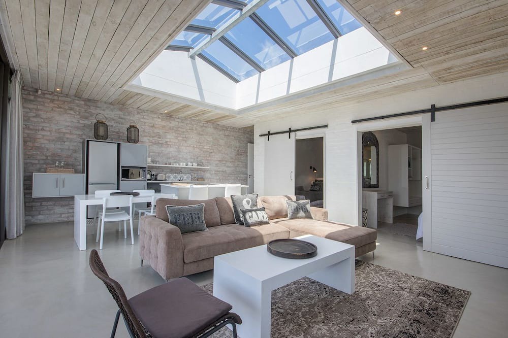 Photo of Livingroom in Kenton on Sea