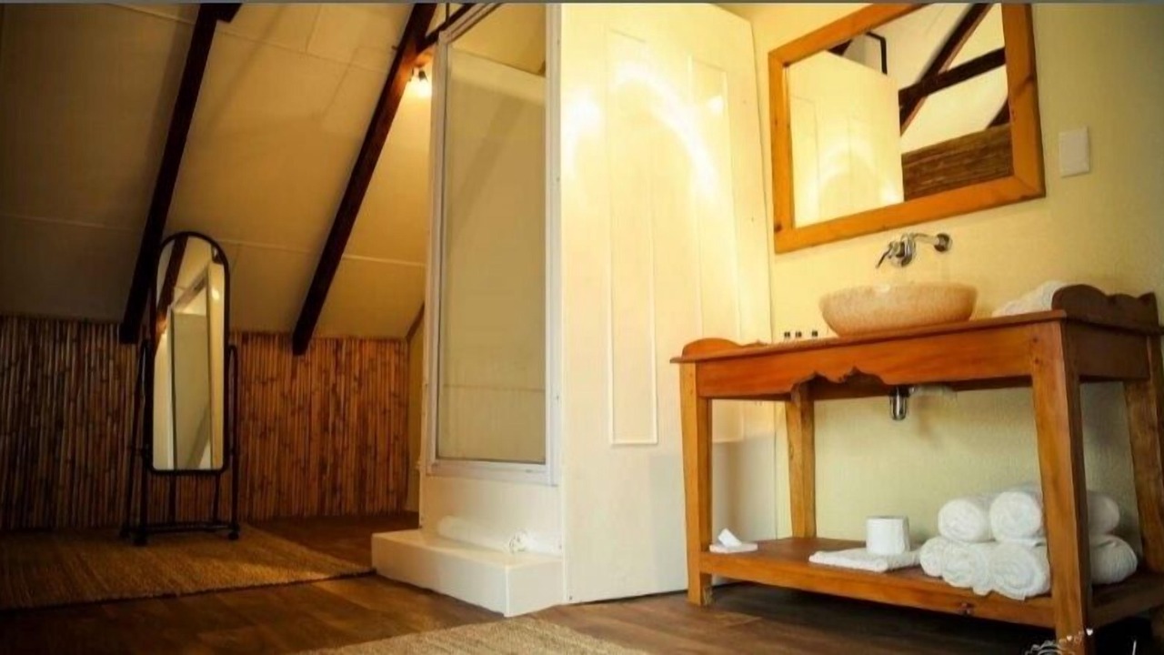Photo of Bathroom in Oudtshoorn