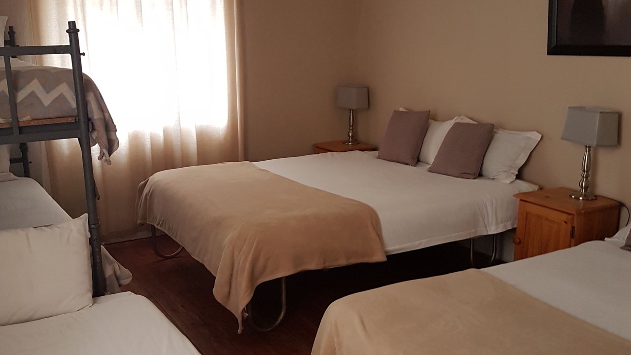 Photo of Bedroom in Oudtshoorn