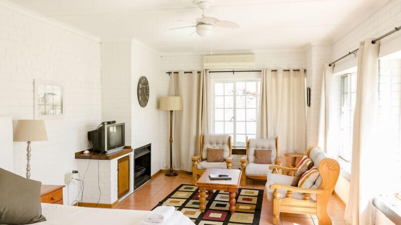 Photo of Livingroom in Sol Plaatjie