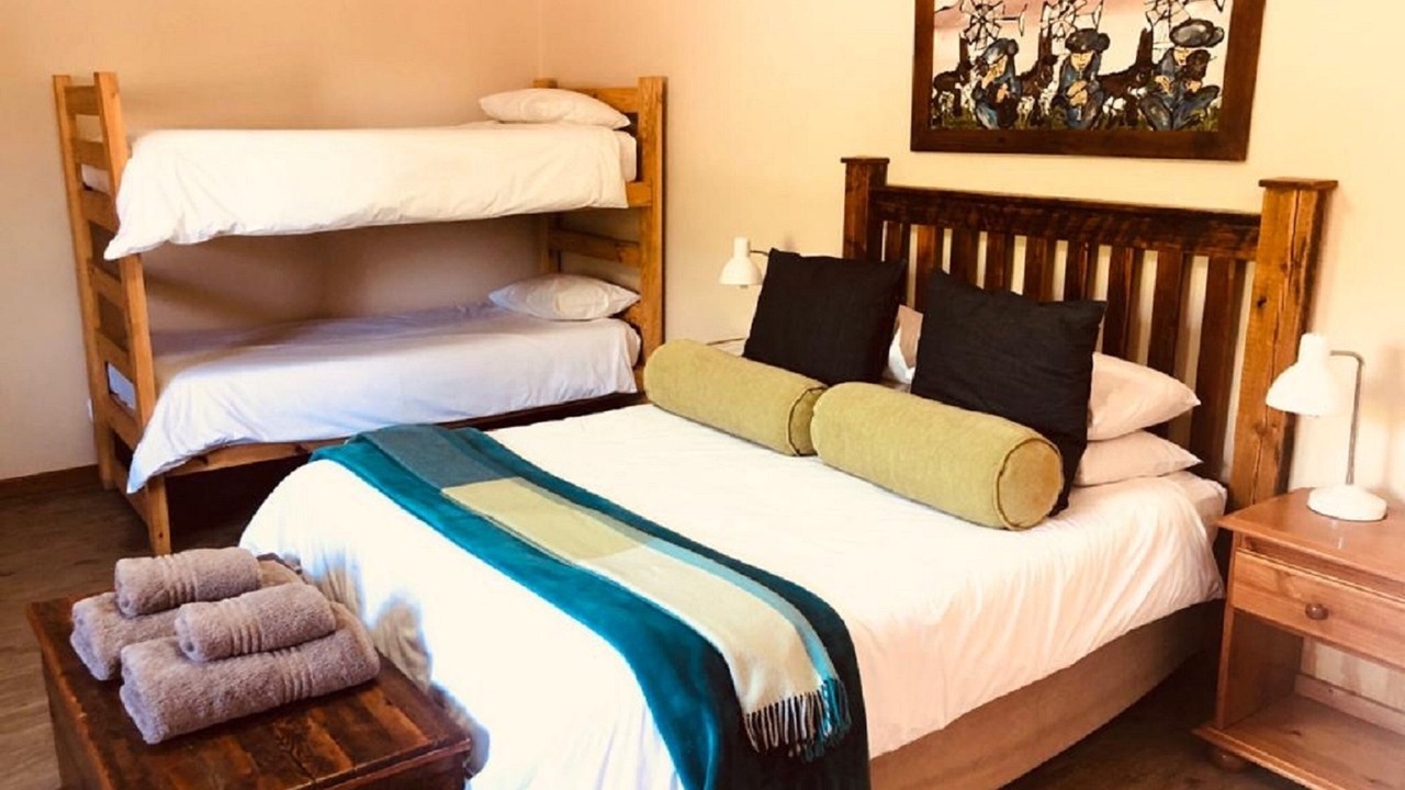 Photo of Bedroom in Three Sisters