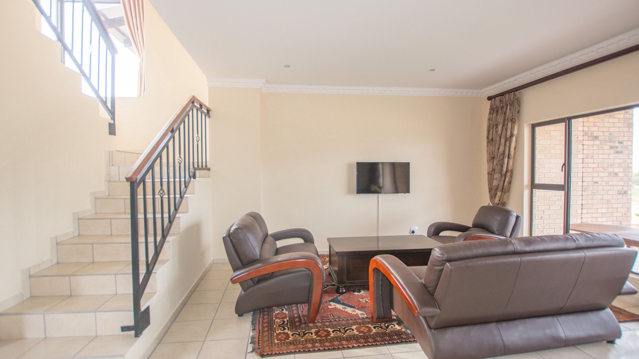 Photo of Livingroom in Thorny Bush Game Reserve