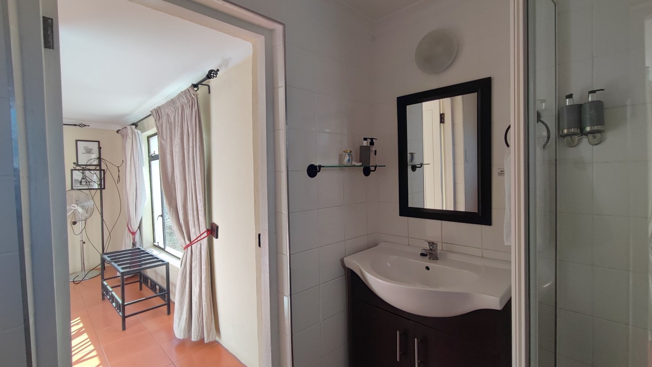 Photo of Bathroom in Nieu-Bethesda