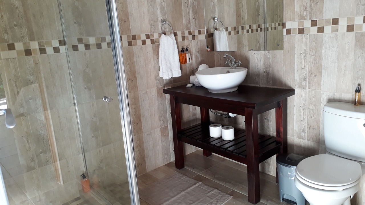 Photo of Bathroom in Oudtshoorn
