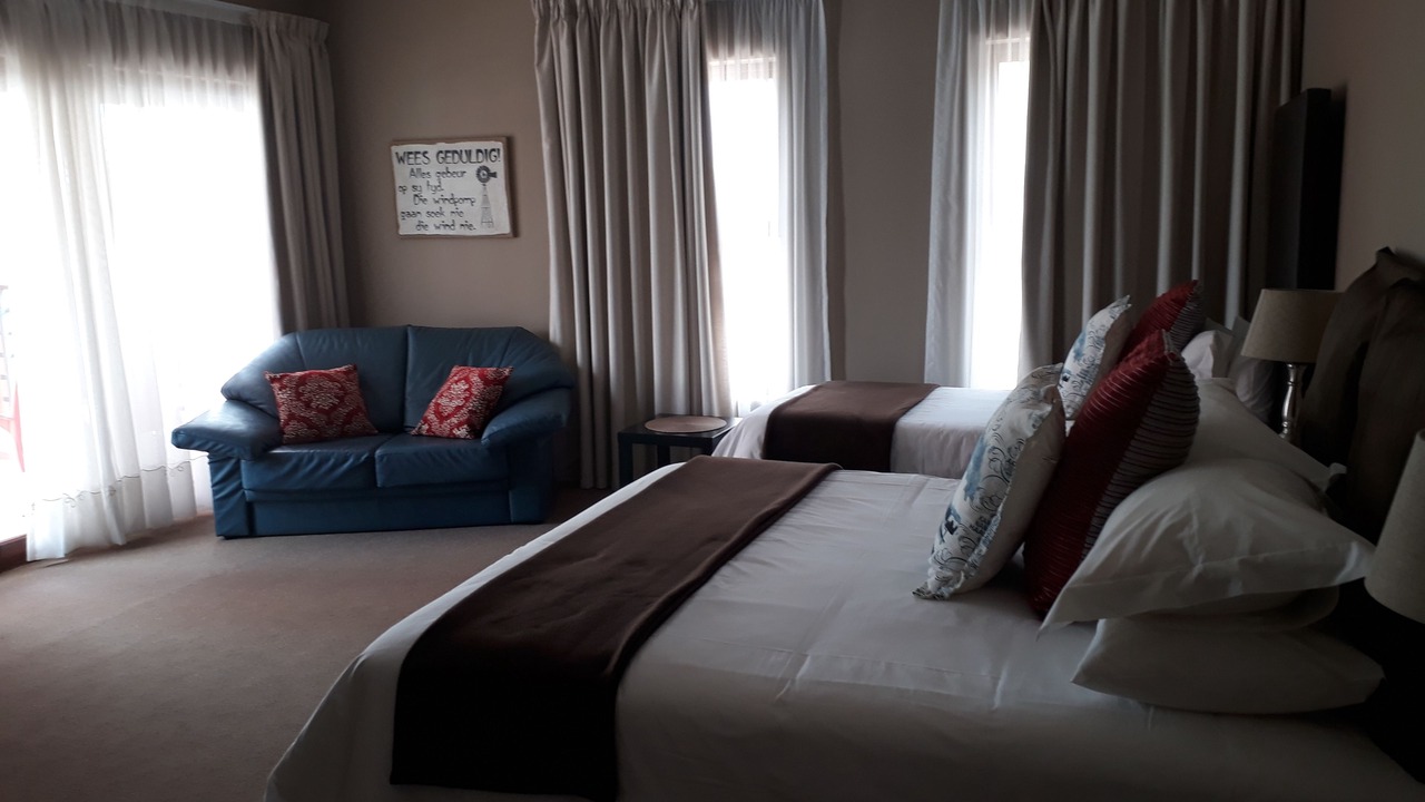 Photo of Bedroom in Oudtshoorn