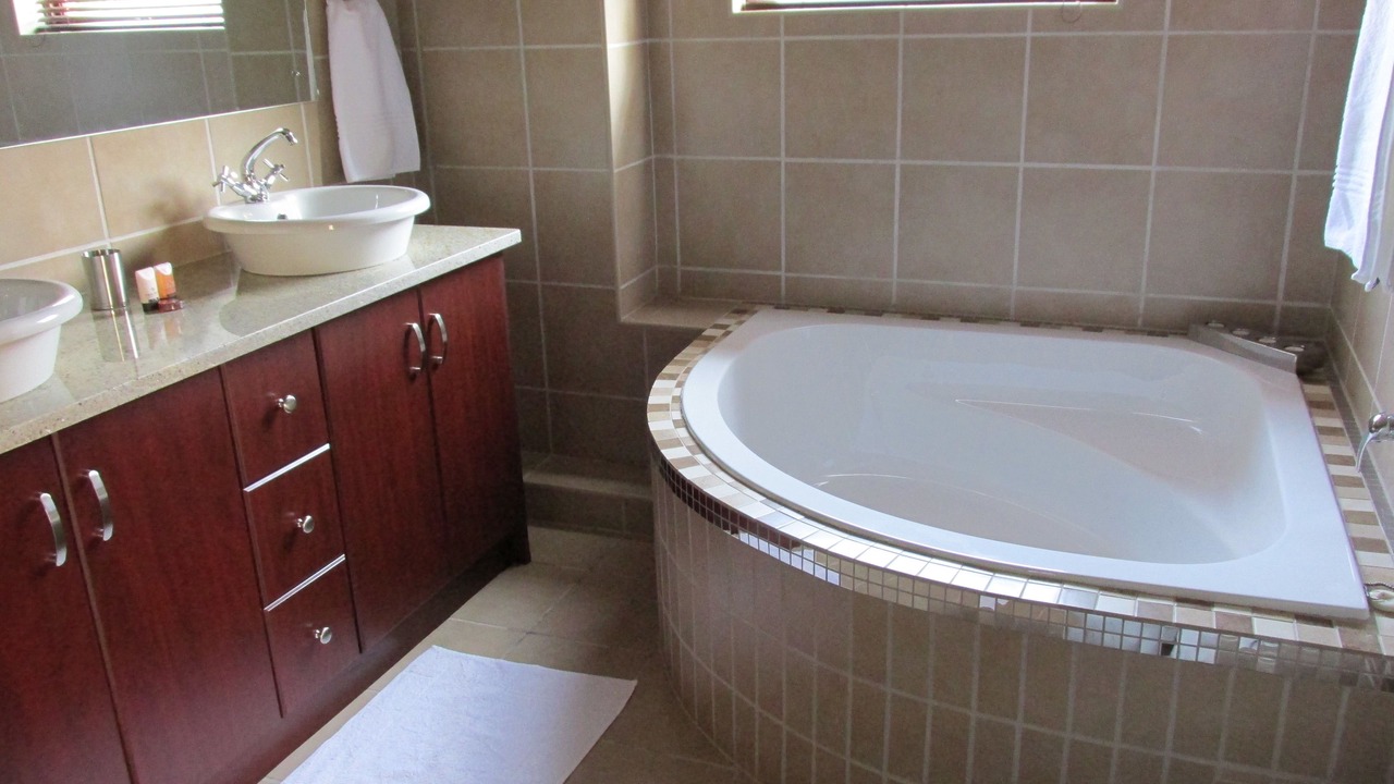 Photo of Bathroom in Oudtshoorn